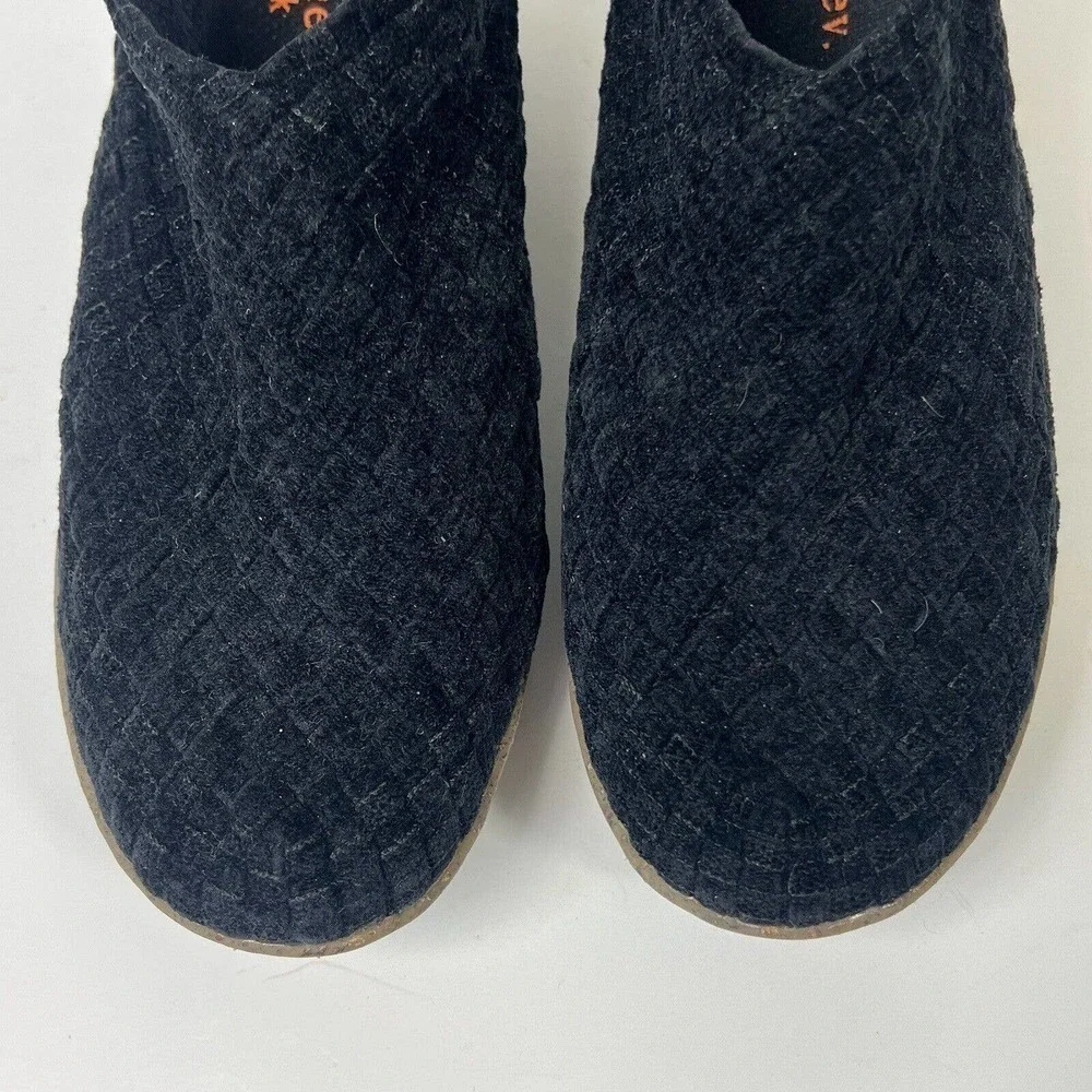 Bernie Mev Black Woven Chenille Slip On Wedge Shoes Booties Size 41 US 10